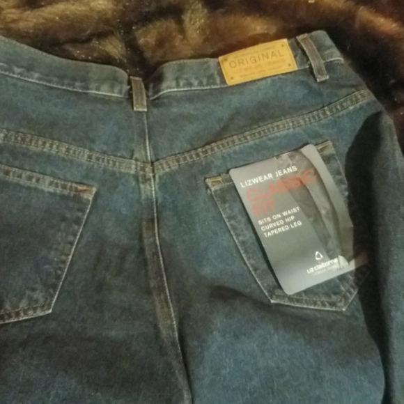 Liz Claiborne jeans - Picture 2 of 8